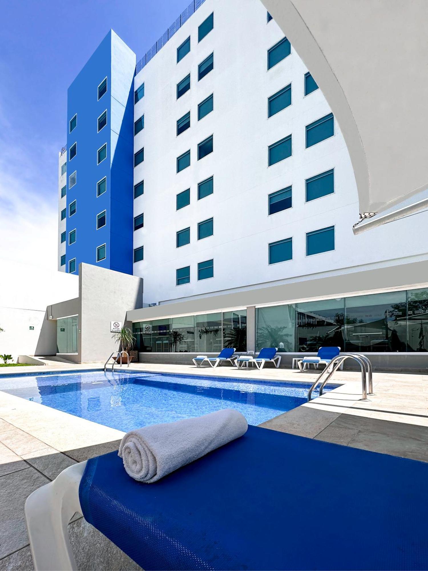 Holiday Inn Express Mérida, an IHG Hotel Esterno foto